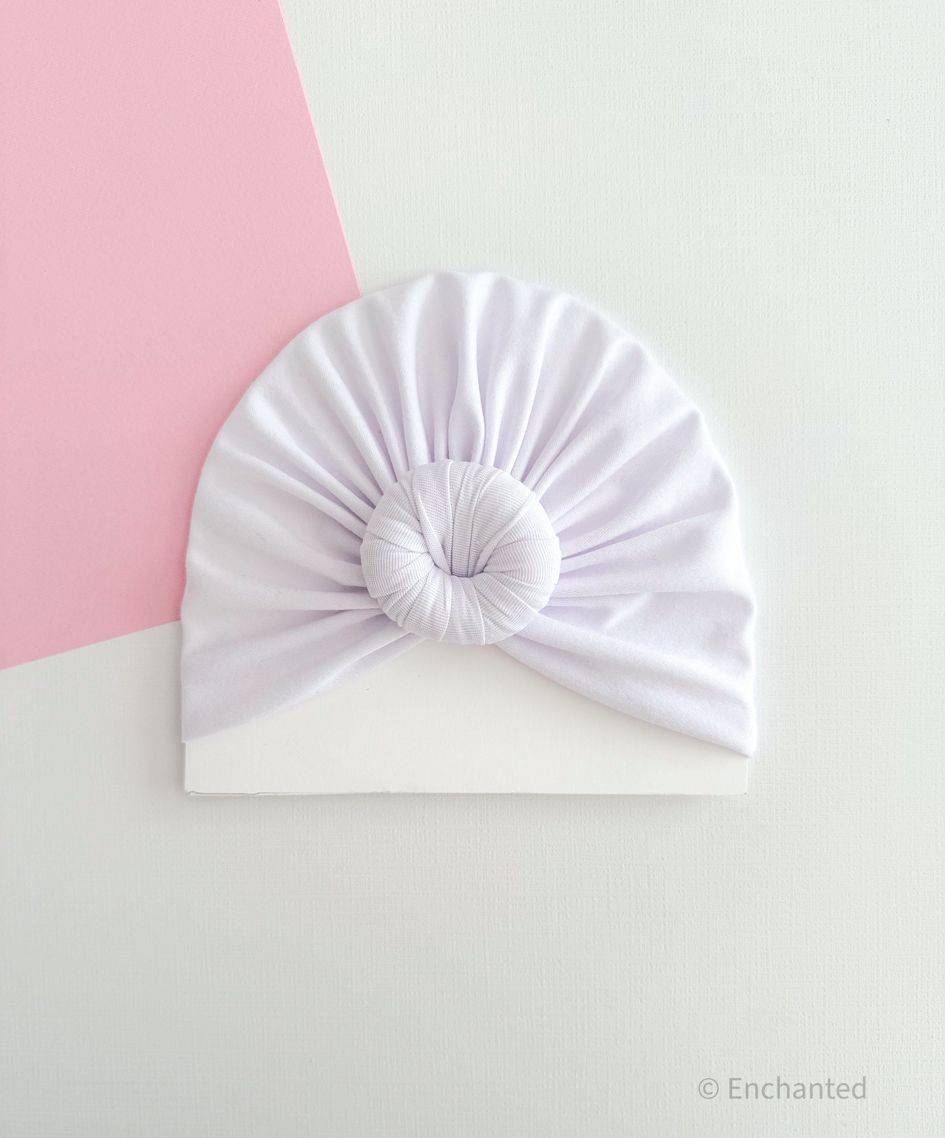 Turbante Blanco con Nudo