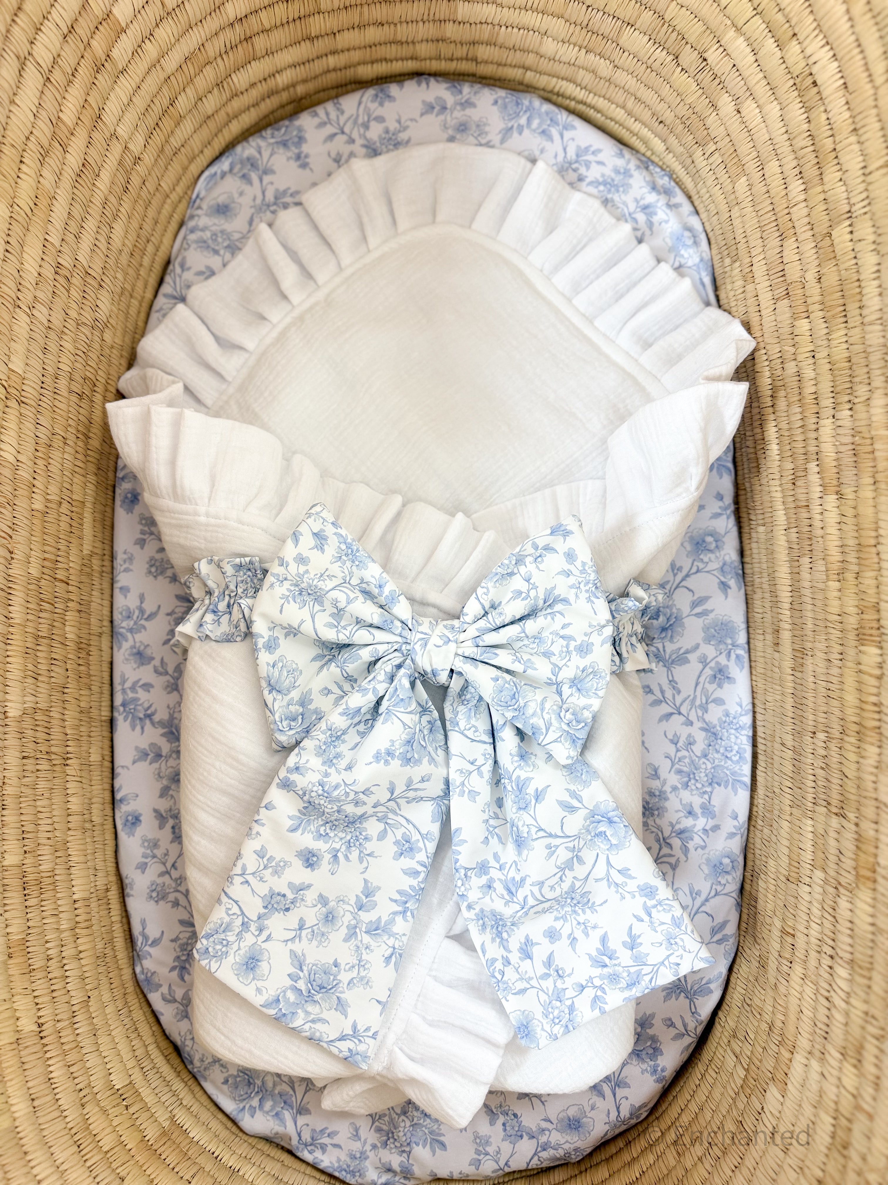 Manta "Herencia Encantada" - Lazo Blanco y Toile