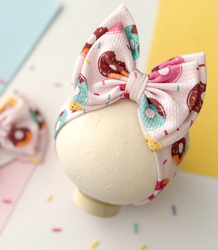 Donuts XL Bow