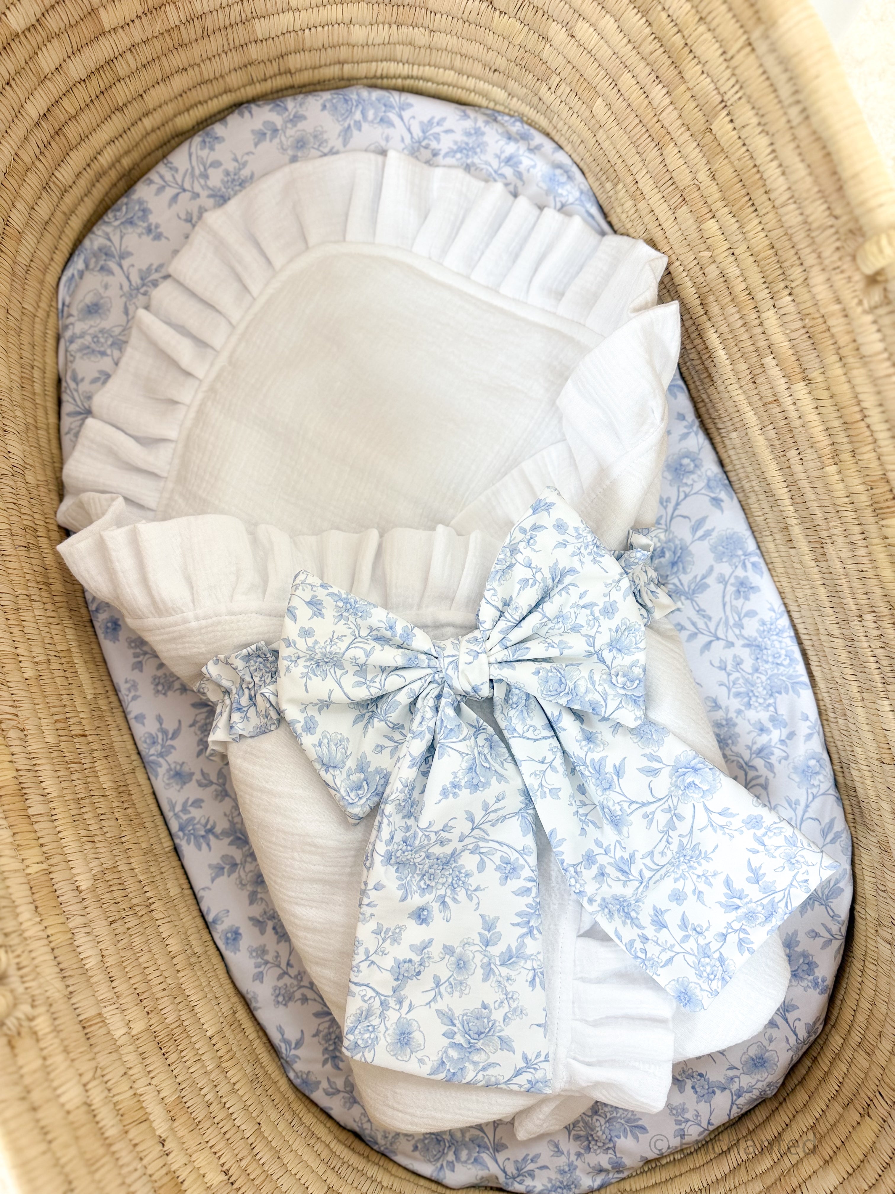 Manta "Herencia Encantada" - Lazo Blanco y Toile
