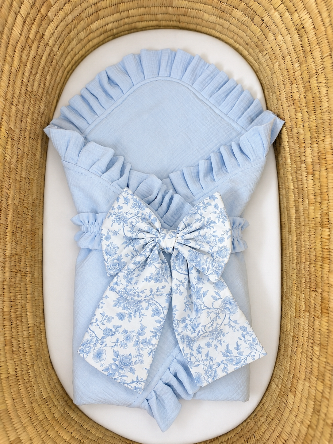 Manta "Herencia Encantada" - Azul bebé y Toile azul